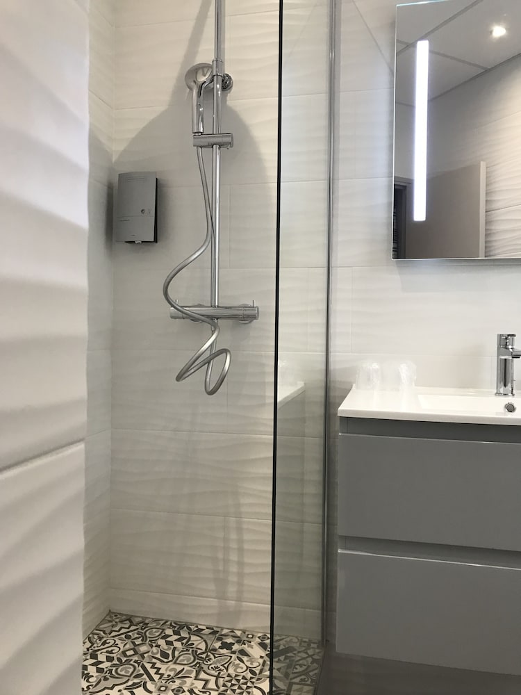 Фото Hôtel de France Invalides 