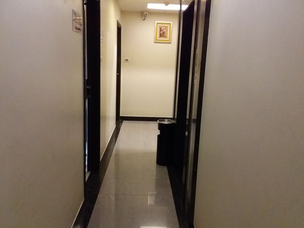 Фото Hotel Shubhangan