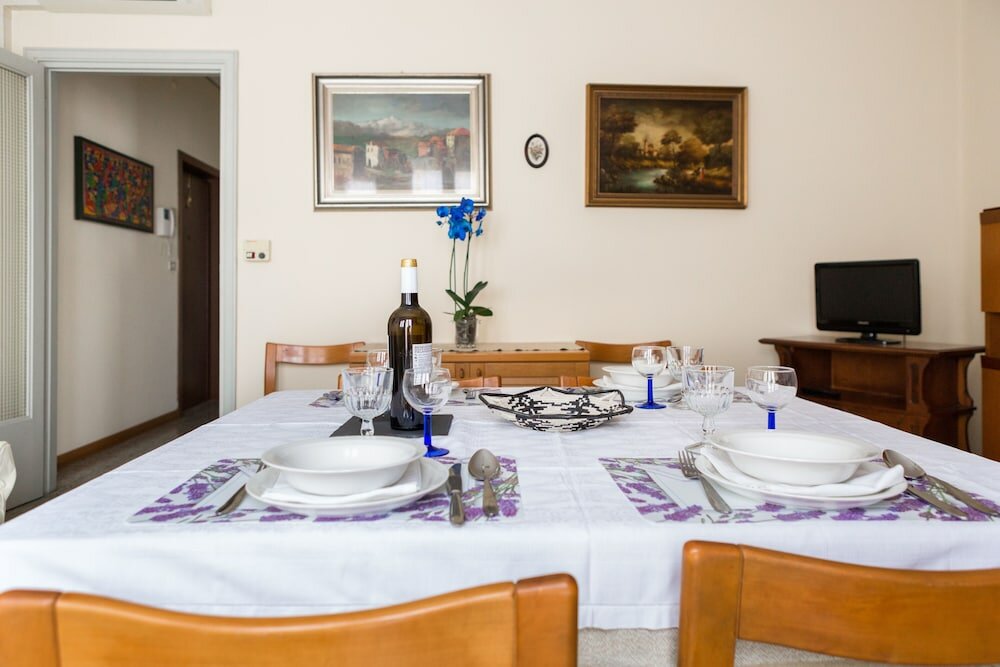 Фото A pochi passi dal centro e dall'Ospedale di Parma