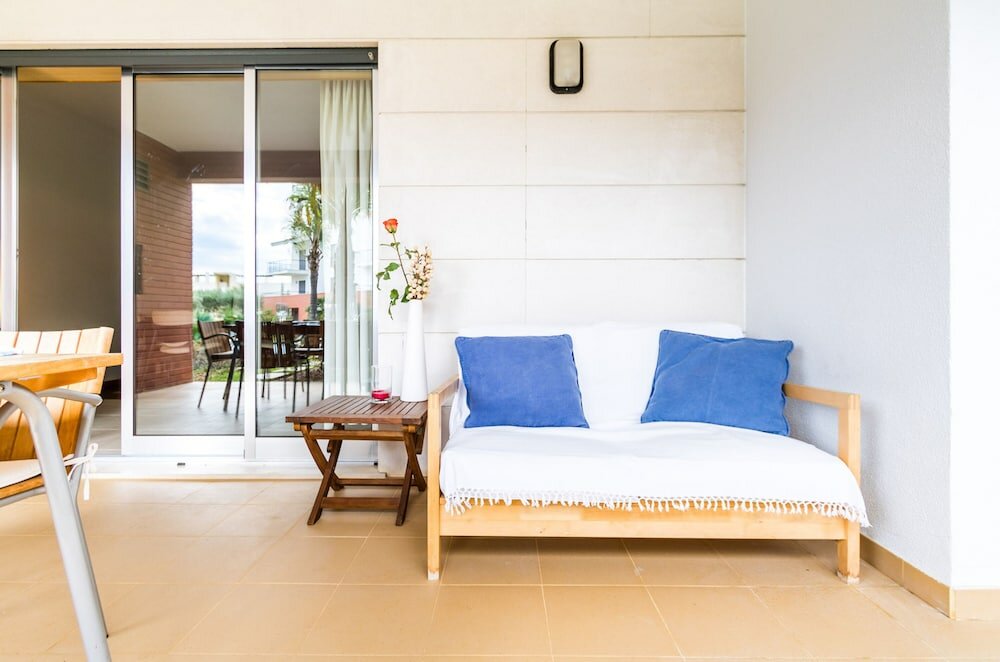 Фото Palm01 · Palm Village Apartment 3b · Wifi · A/c · Terrace