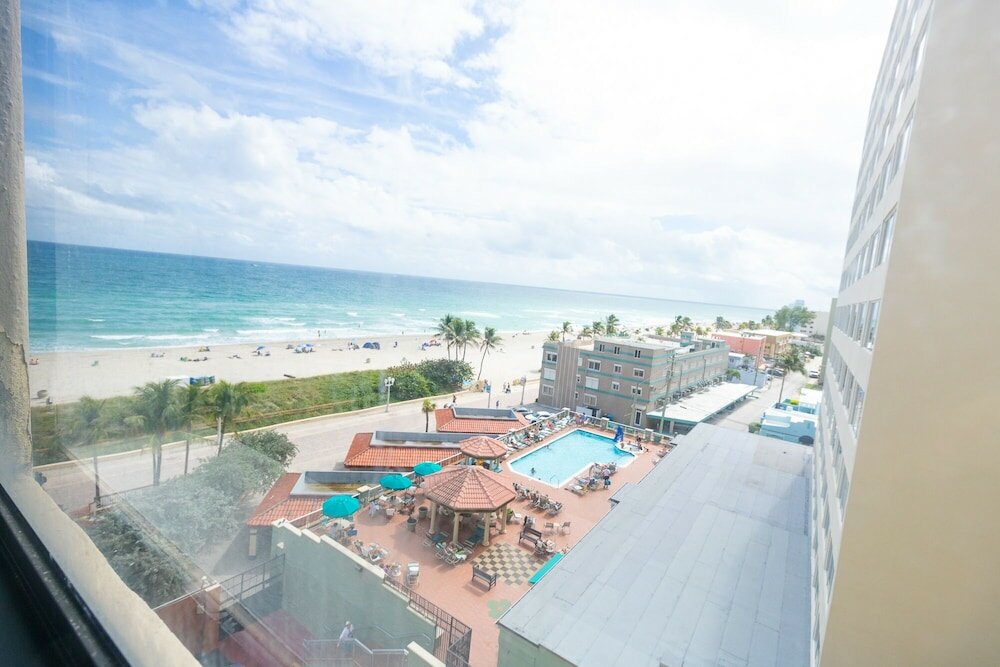 Фото 707 Partial Ocean Hollywood Beach