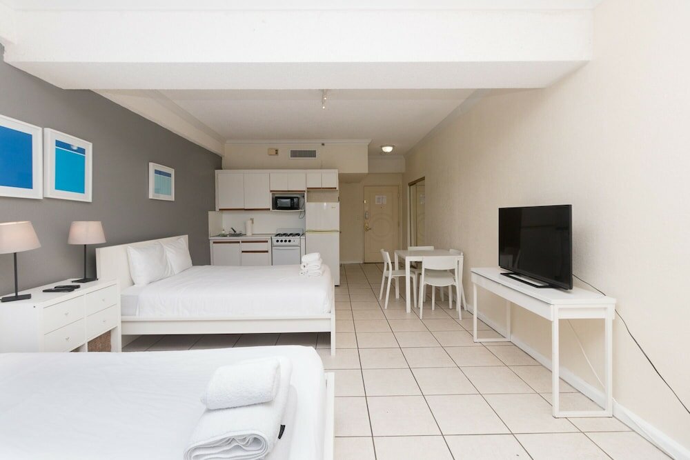 Фото 549 City View Hollywood Beach