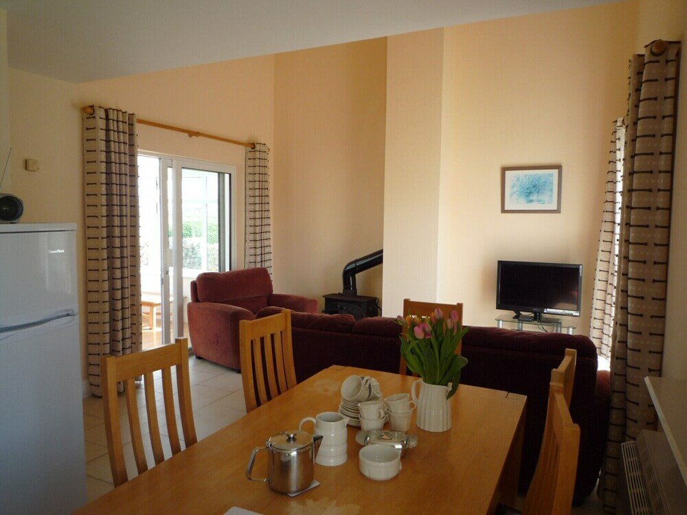 Фото Ballyconneely Holiday Homes № 2