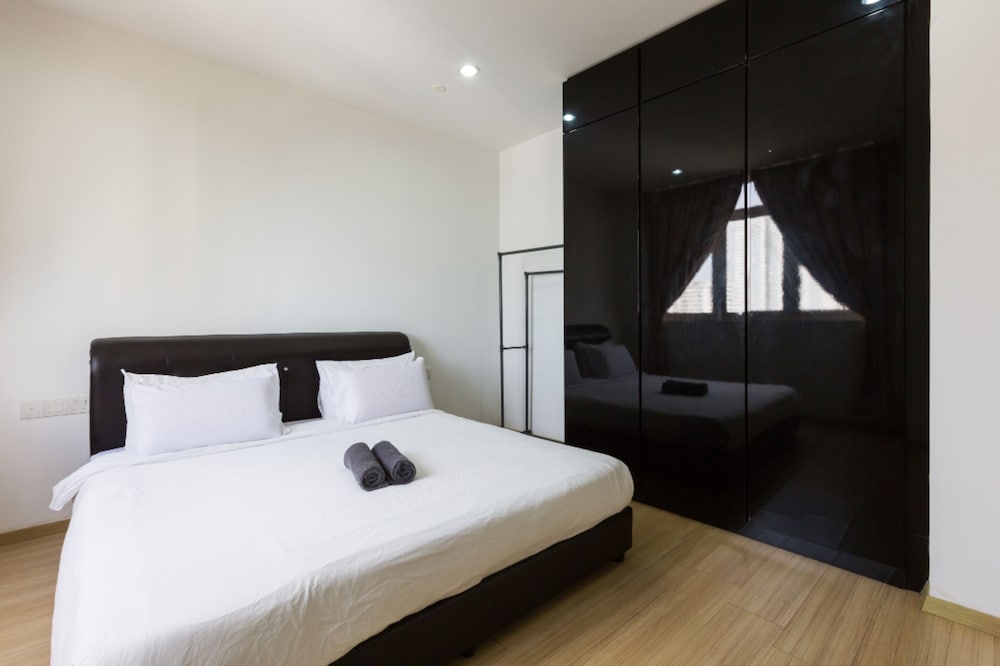 Фото 118 Residences by Living Comfort