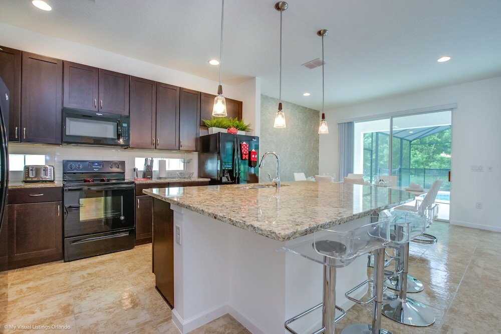 Фото 8 Bdrm 5 Bath Bella Vida Resort