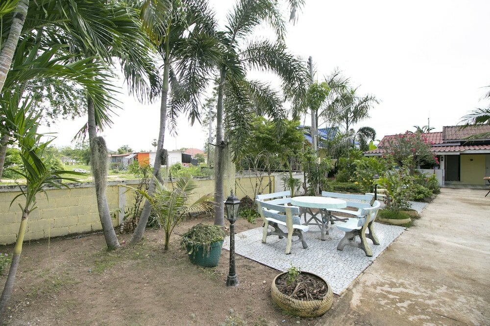 Фото Oyo 953 Tawan Resort