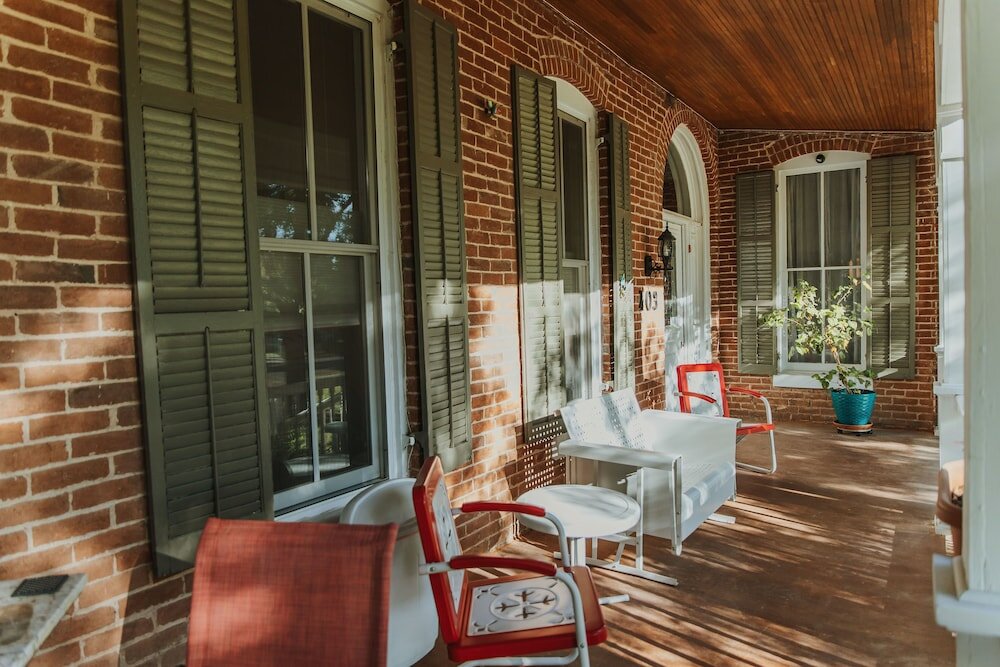 Фото Alpine Bed and Breakfast