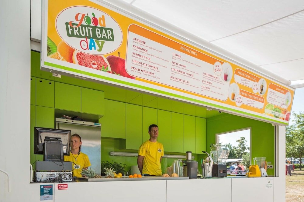 Фото Mediteran Mobile Homes Camping Park Umag