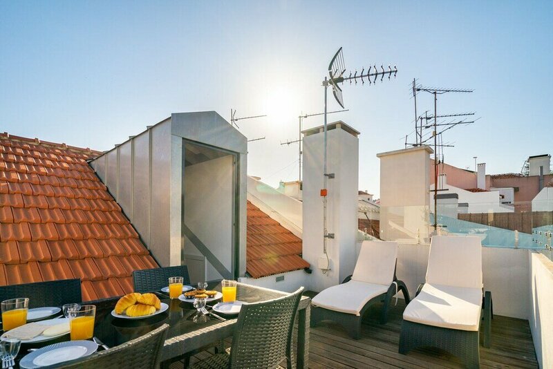 Гостиница Premium Duplex Business & Families в Лиссабоне