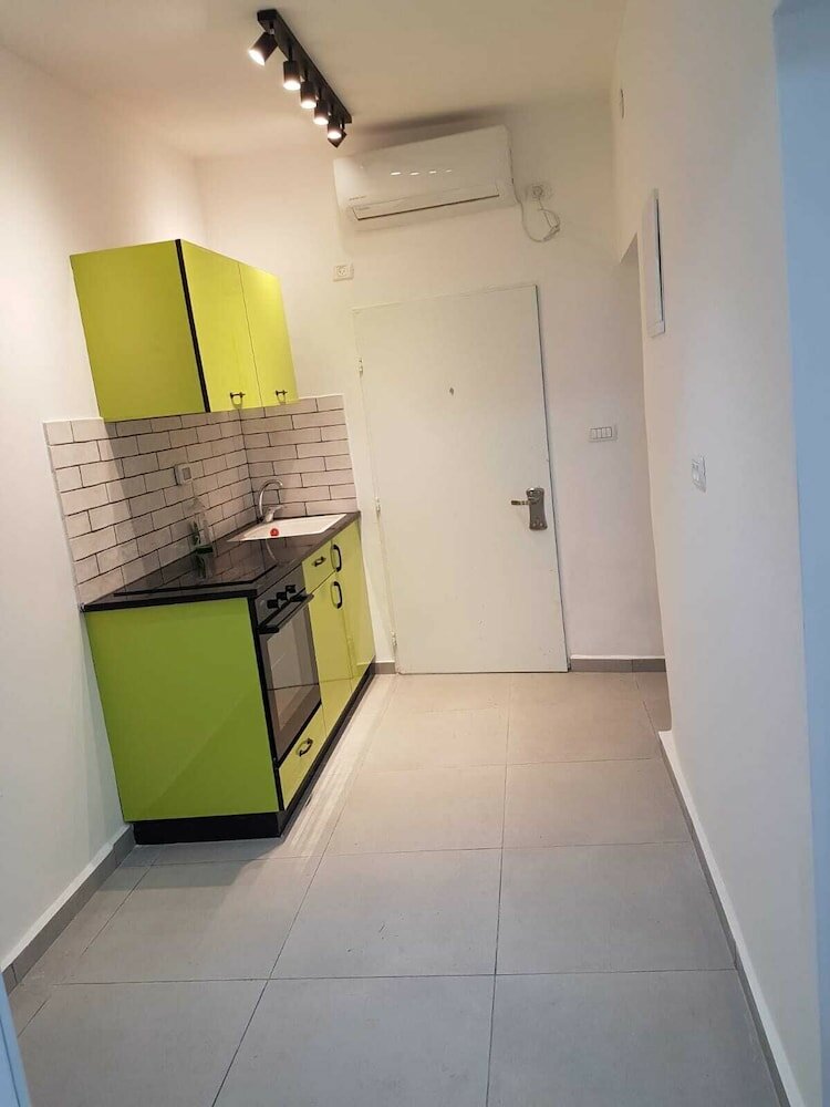 Фото AirTLV Hatikva Apartments