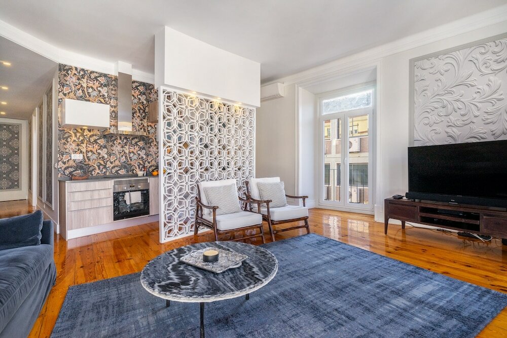 Фото Luxurious Art Deco 3 Br