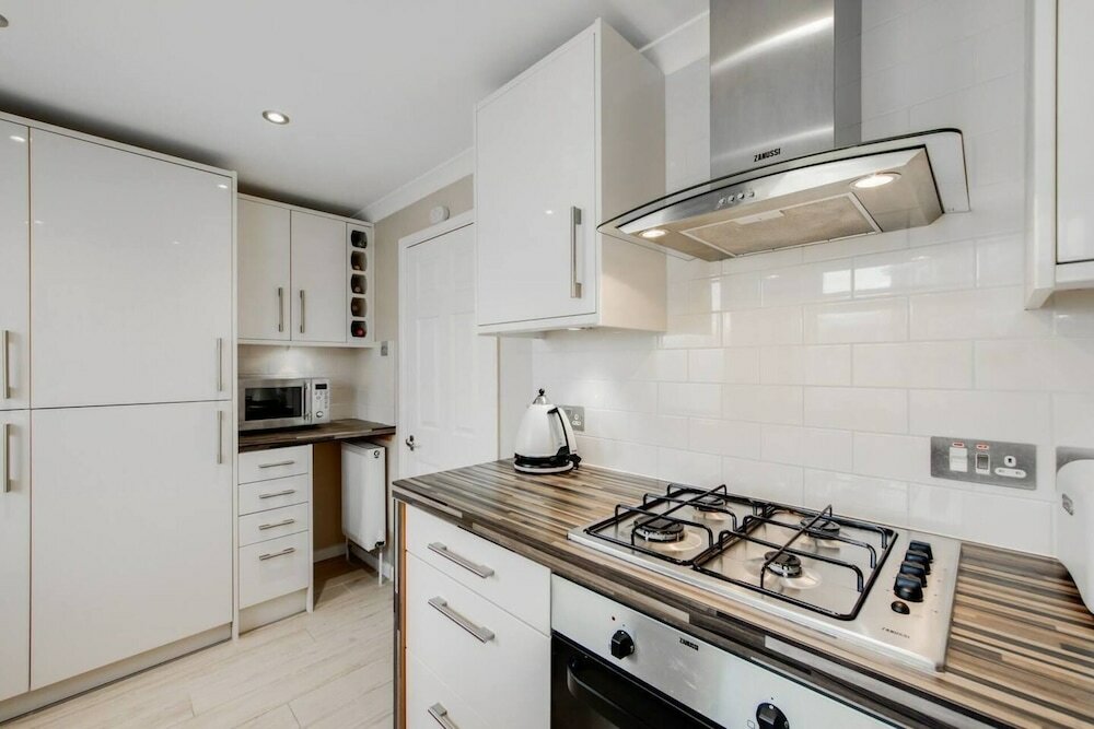 Фото Bungalow 2 min Walk to Beach and sea Sleeps 6