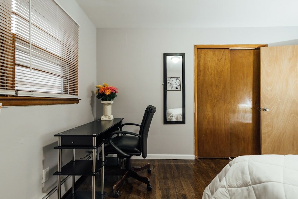 Фото 3 Bedroom near Journal Square