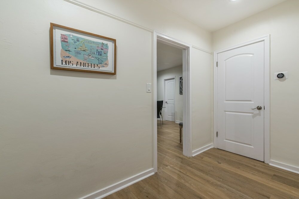 Фото Luxurious Studio City Home