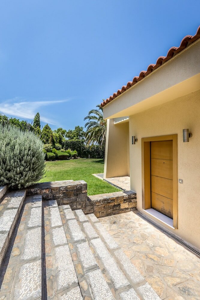 Фото Niriides Villa