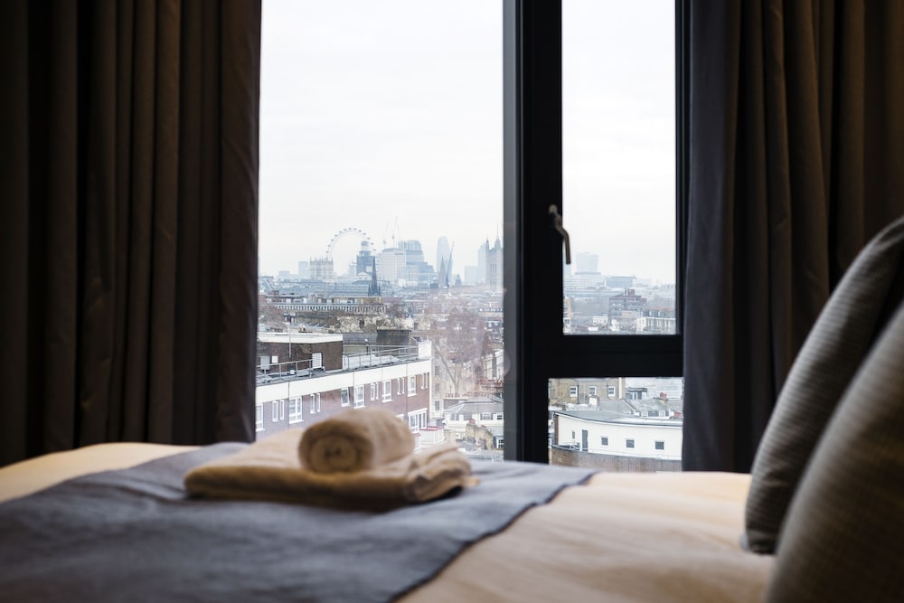 Фото Deluxe Victoria Home close to Buckingham Palace