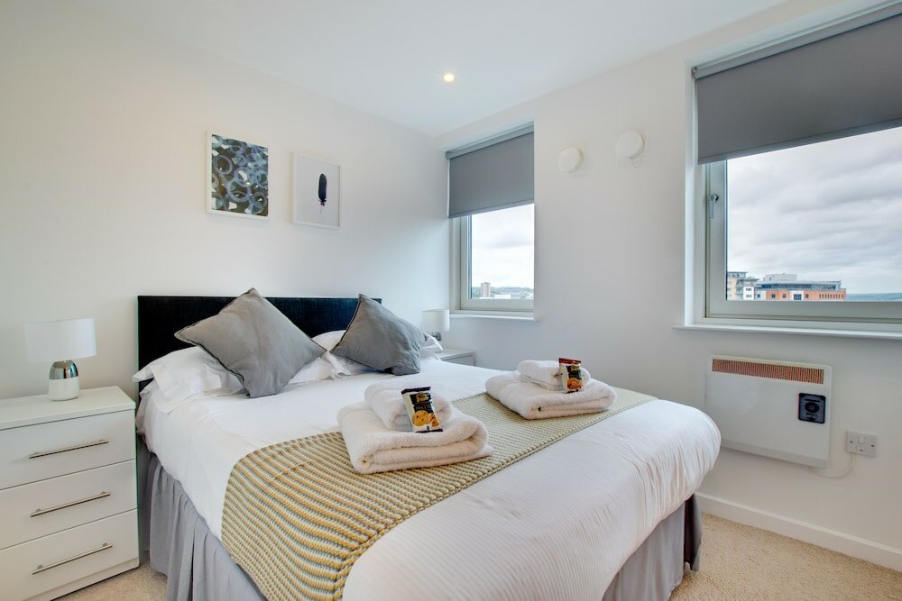 Фото Week2Week City Centre 5th Floor Apartment