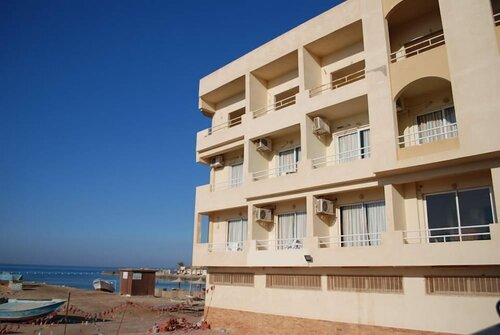 Гостиница A1 Suites в Хургаде