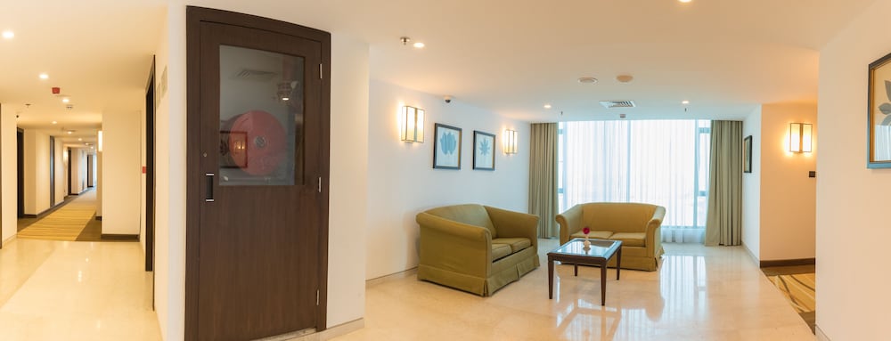 Фото Soaltee Westend Premier