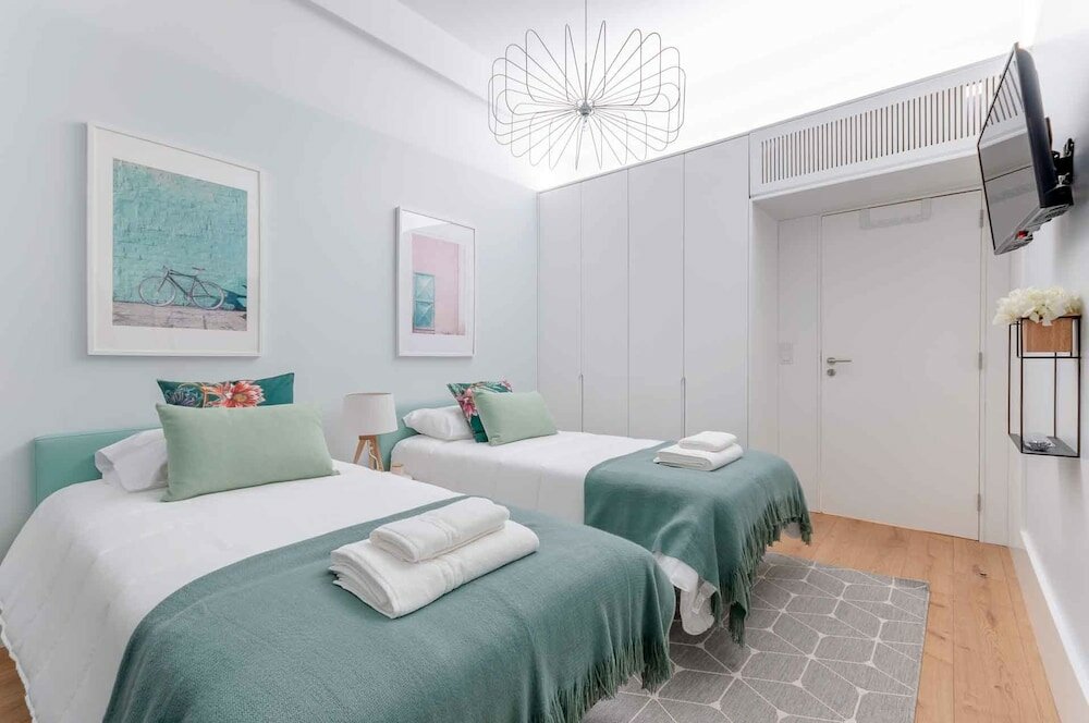 Фото Nlc Rooms & Suites