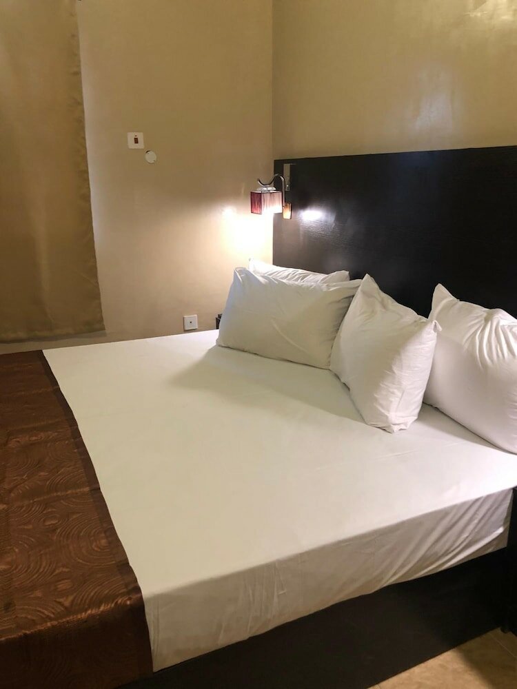 Фото Posh Apartments Bussiness Hotel