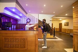 Гостиница WOW STAYZ2 Hotel The Lodge