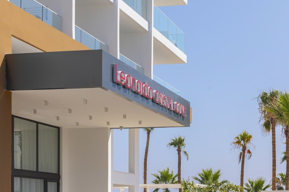 Фото Leonardo Crystal CoveHotel & Spa by the Sea