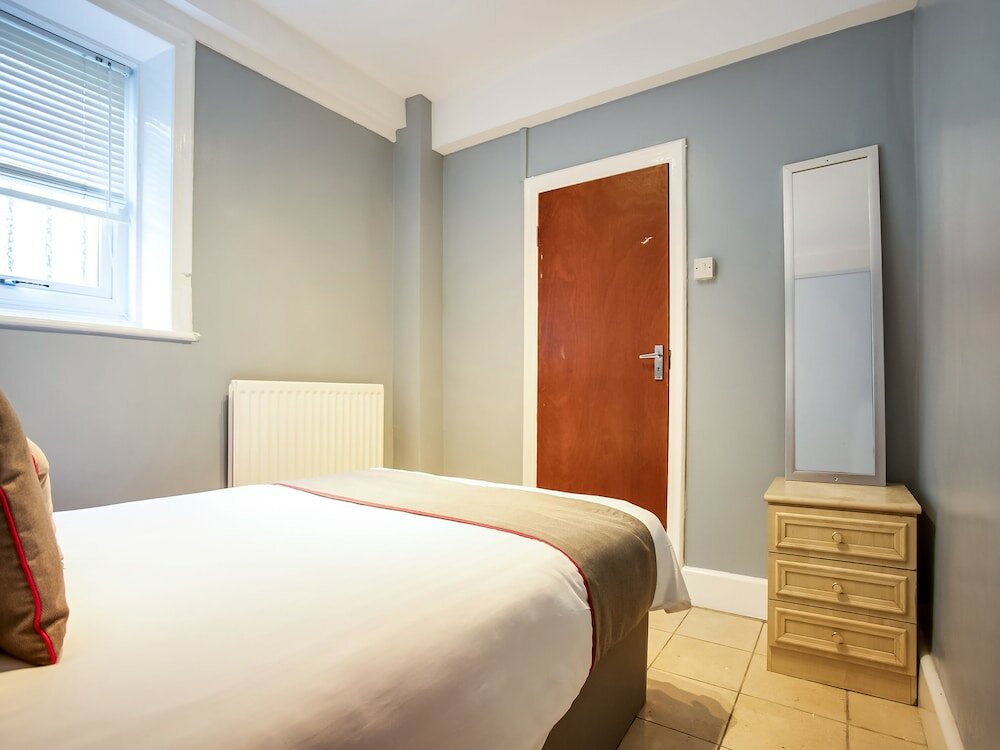 Фото Clifton Mount Hotel