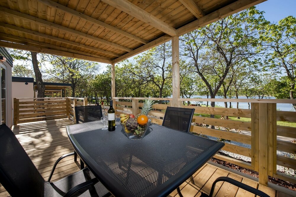 Фото Mediteran kamp Mobile Homes in Camping Puntica