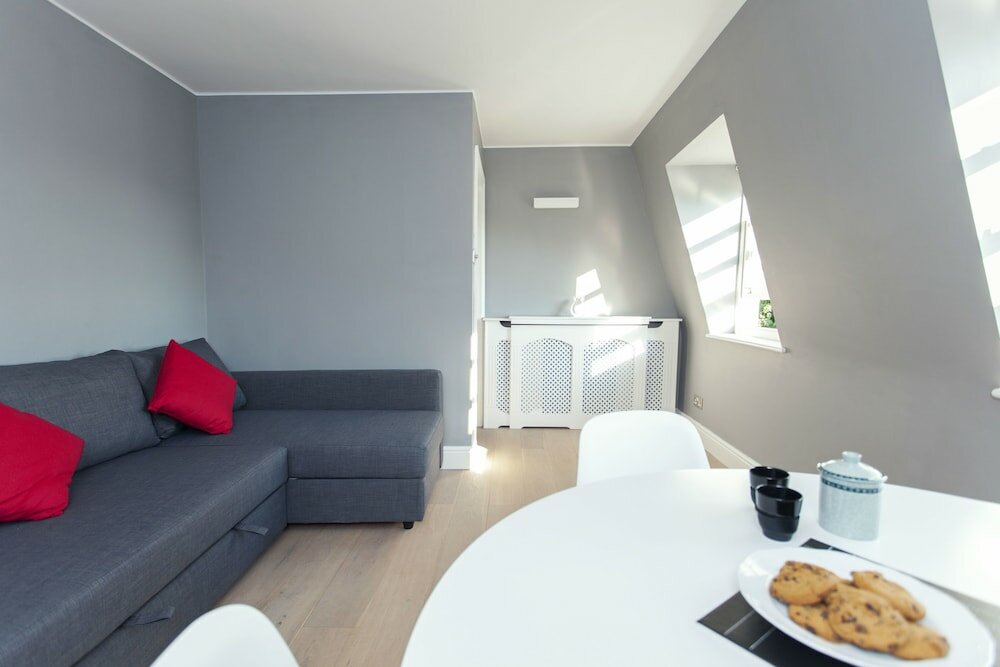 Фото Shopping Centre and Cinema Atmosphere