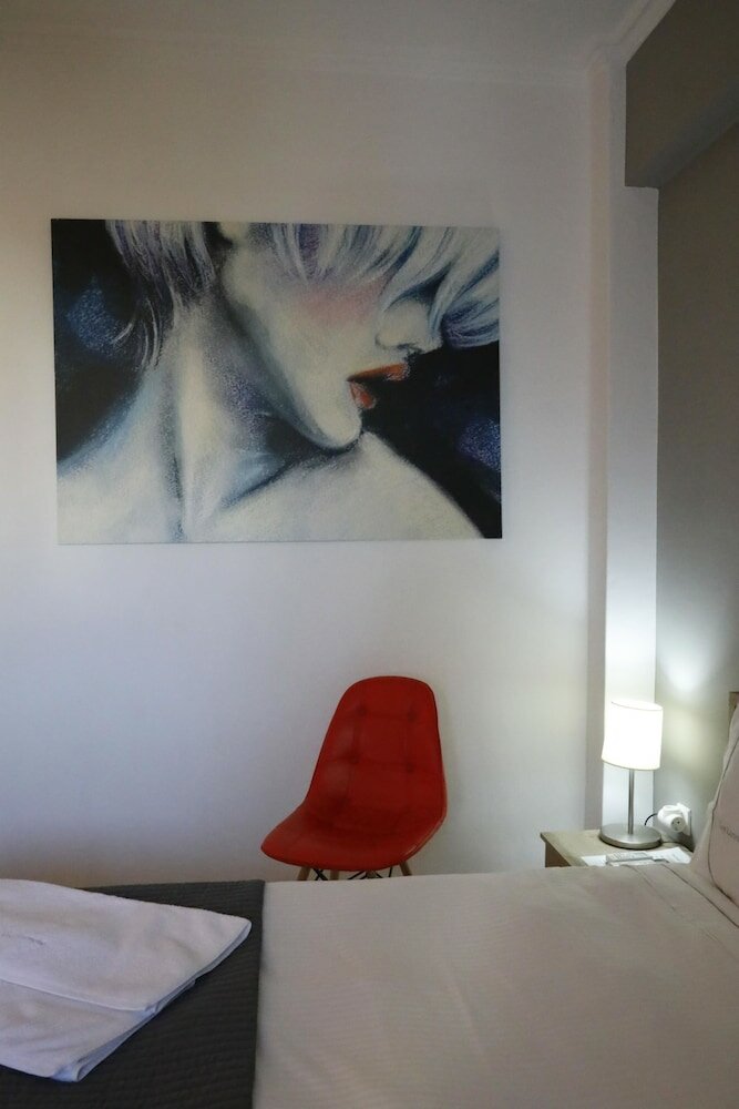 Фото Metaxourghio Boutique Apartment