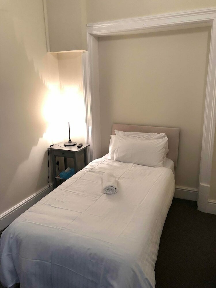 Фото Tourian Lounge Hotel