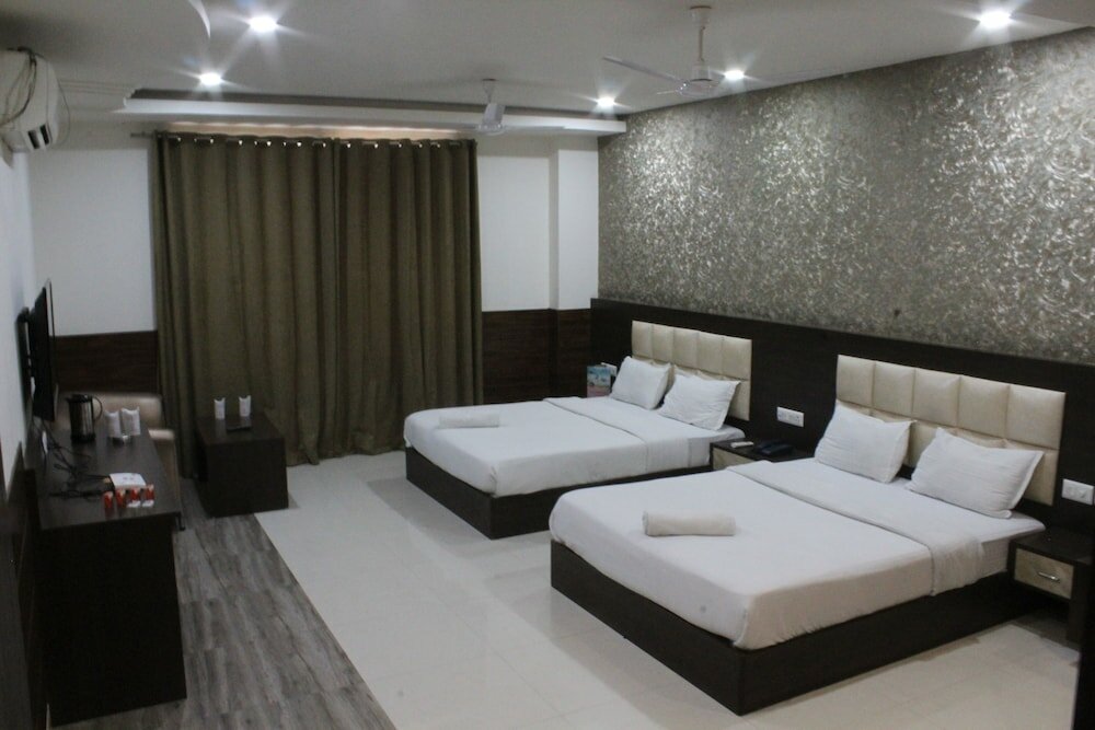 Фото Hotel Celebration