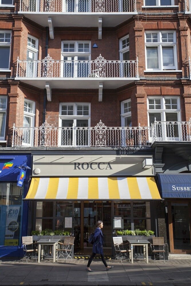 Фото отеля 3