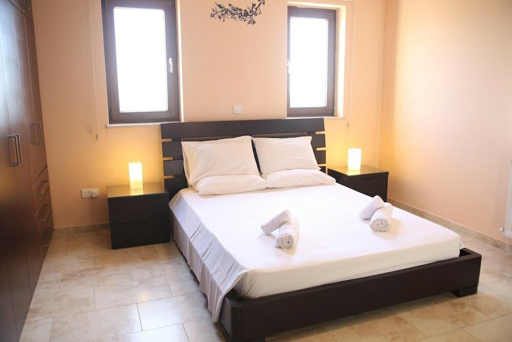 Фото Starlit Villa