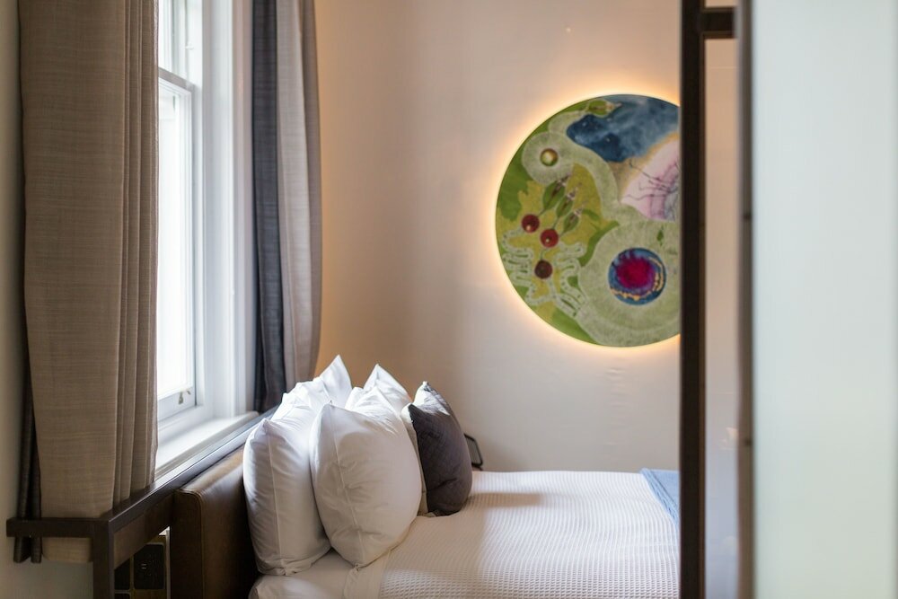 Фото Clarence Hotel