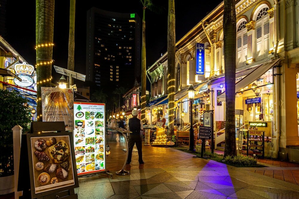 Фото Met A Space Pod @ Arab Street