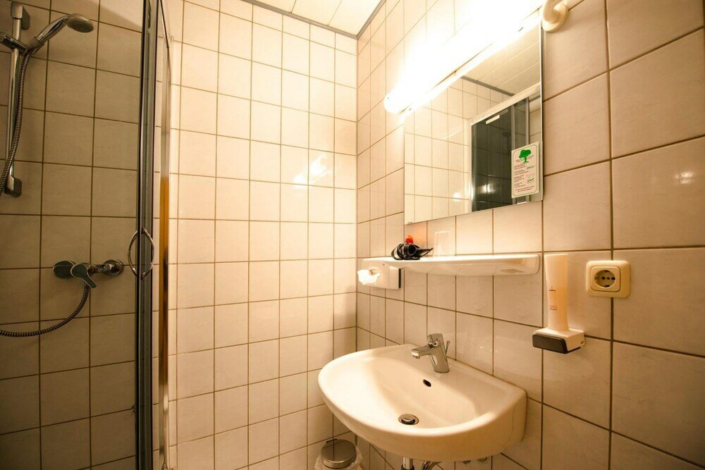 Фото Hotel Fränkischer Hof