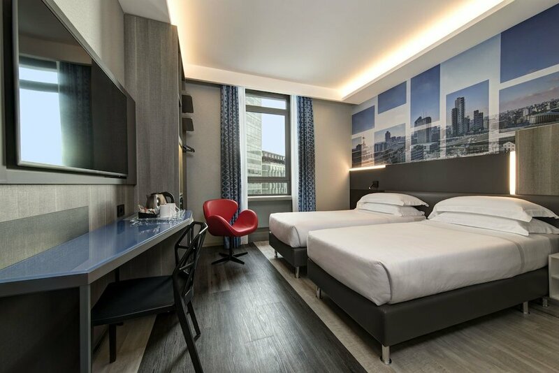 Гостиница IQ Hotel Milano в Милане