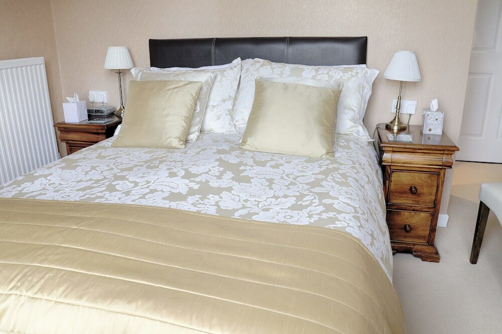 Фото Holcombe House