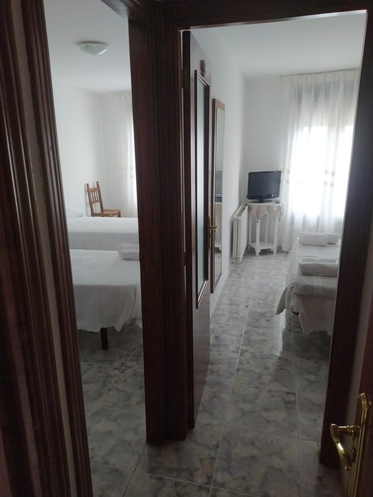 Фото Hostal Arribes Del Duero