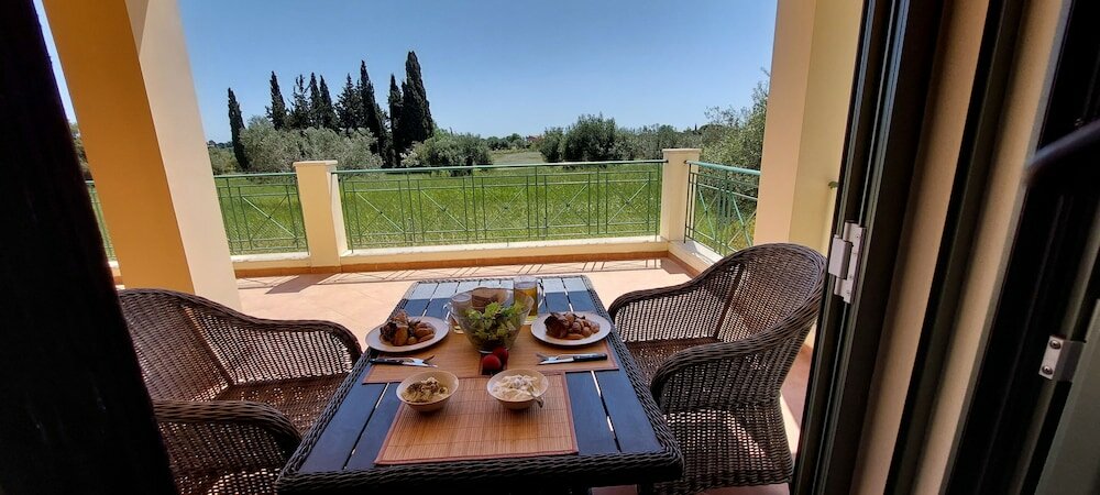 Фото Villa Elaionas 1