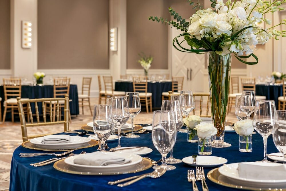 Фото The Harpeth Franklin Downtown, Curio Collection by Hilton