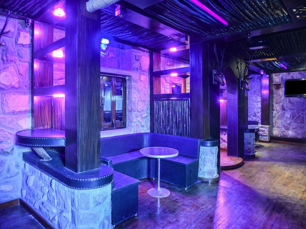 Фото Capital O 35409 Hotel Megh Niwas