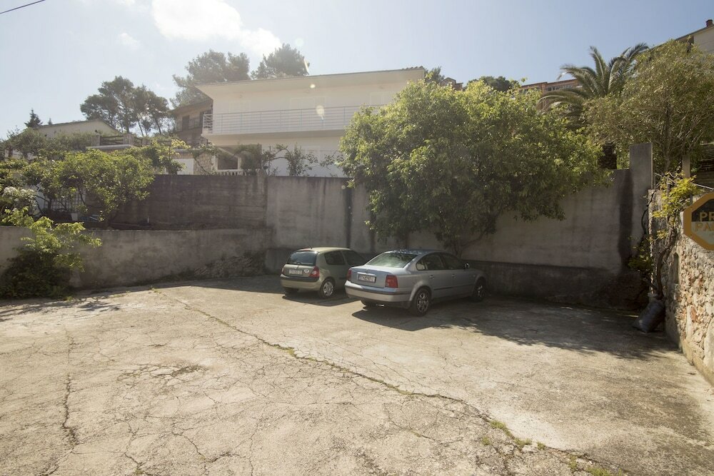 Фото Apartments and Room Caric