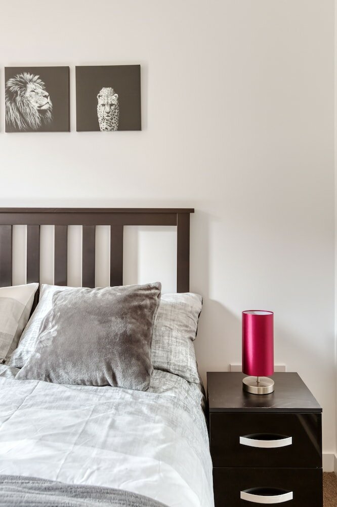 Фото Modern 2 Bed Apartment in Central City