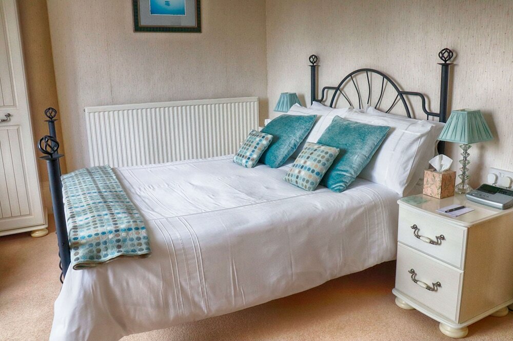 Фото Holcombe House