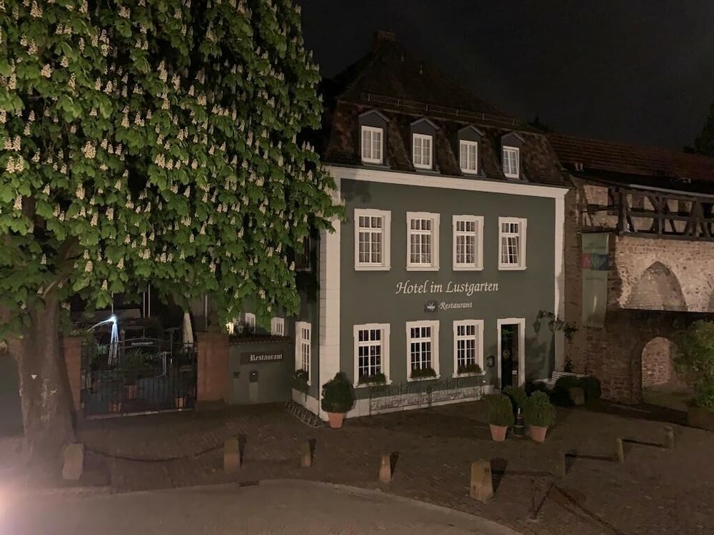 Фото Hotel im Lustgarten