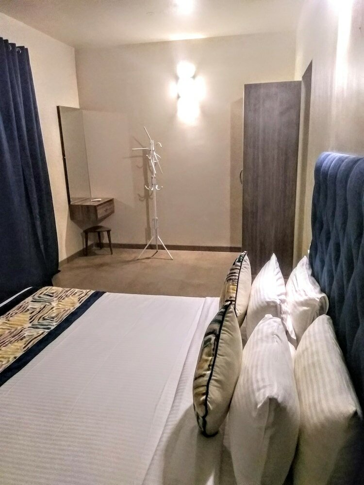 Фото Hotel Karon Premium