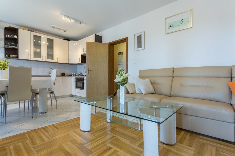 Фото Tomazin Apartment